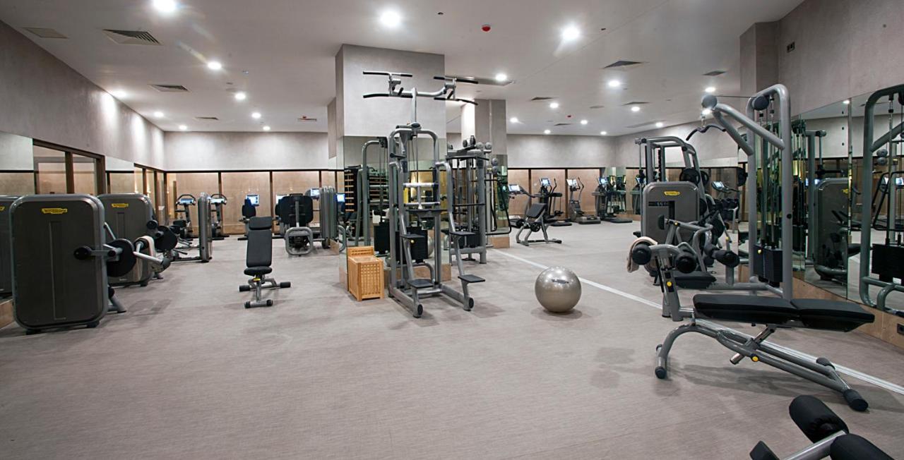 Cevahir Hotel Istanbul Asia Kültér fotó The gym at the hotel