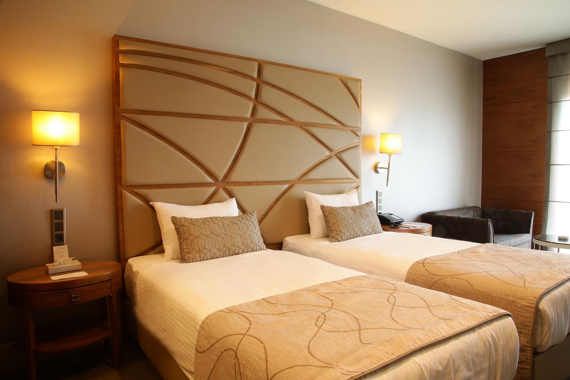 Cevahir Hotel Istanbul Asia Kültér fotó A room at the hotel