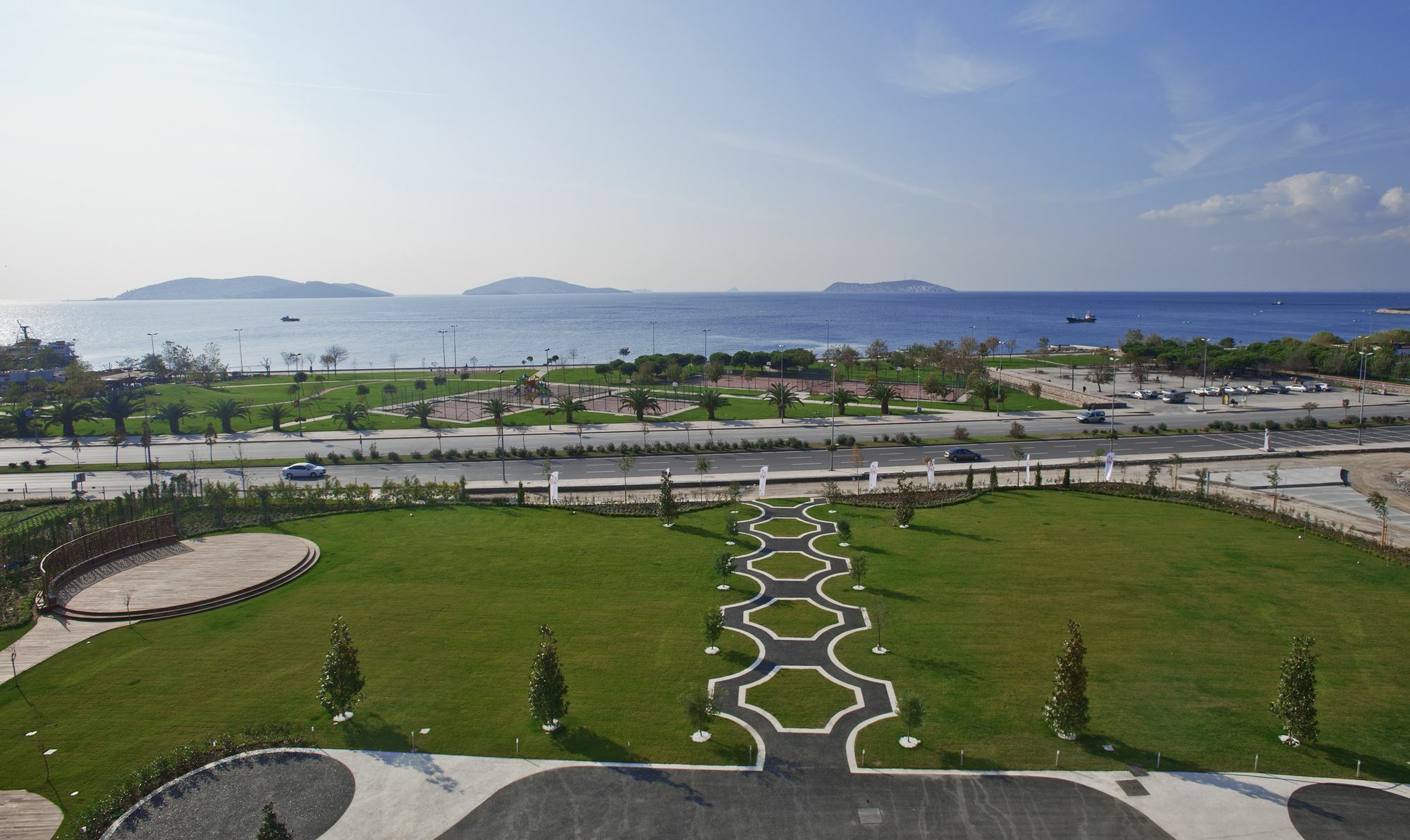 Cevahir Hotel Istanbul Asia Kültér fotó View of the campus