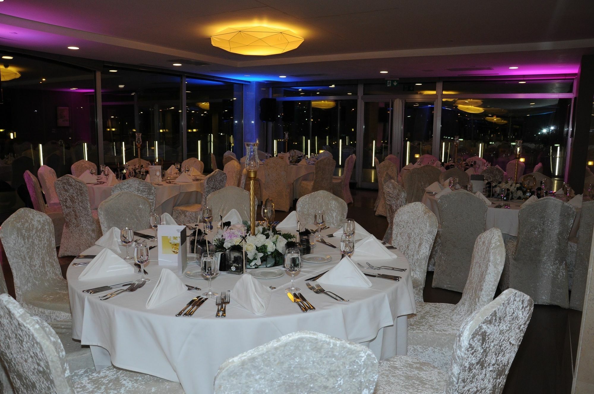 Cevahir Hotel Istanbul Asia Kültér fotó The River Suite
