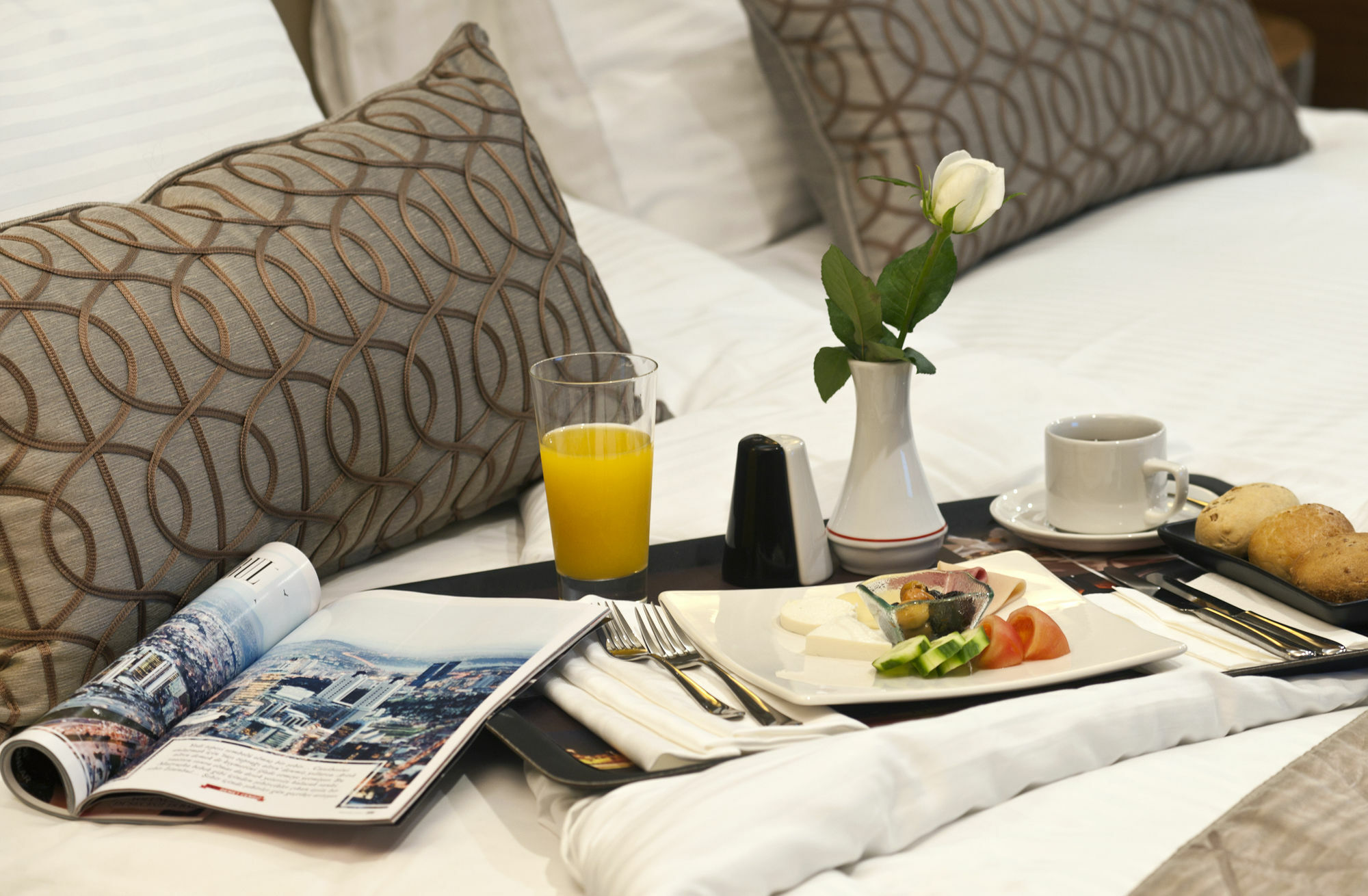 Cevahir Hotel Istanbul Asia Kültér fotó Room service