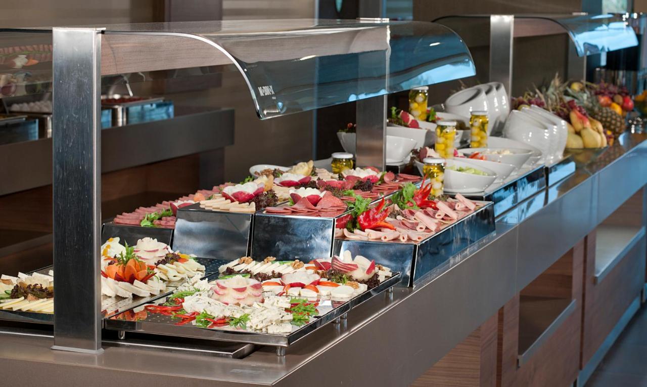 Cevahir Hotel Istanbul Asia Kültér fotó A buffet