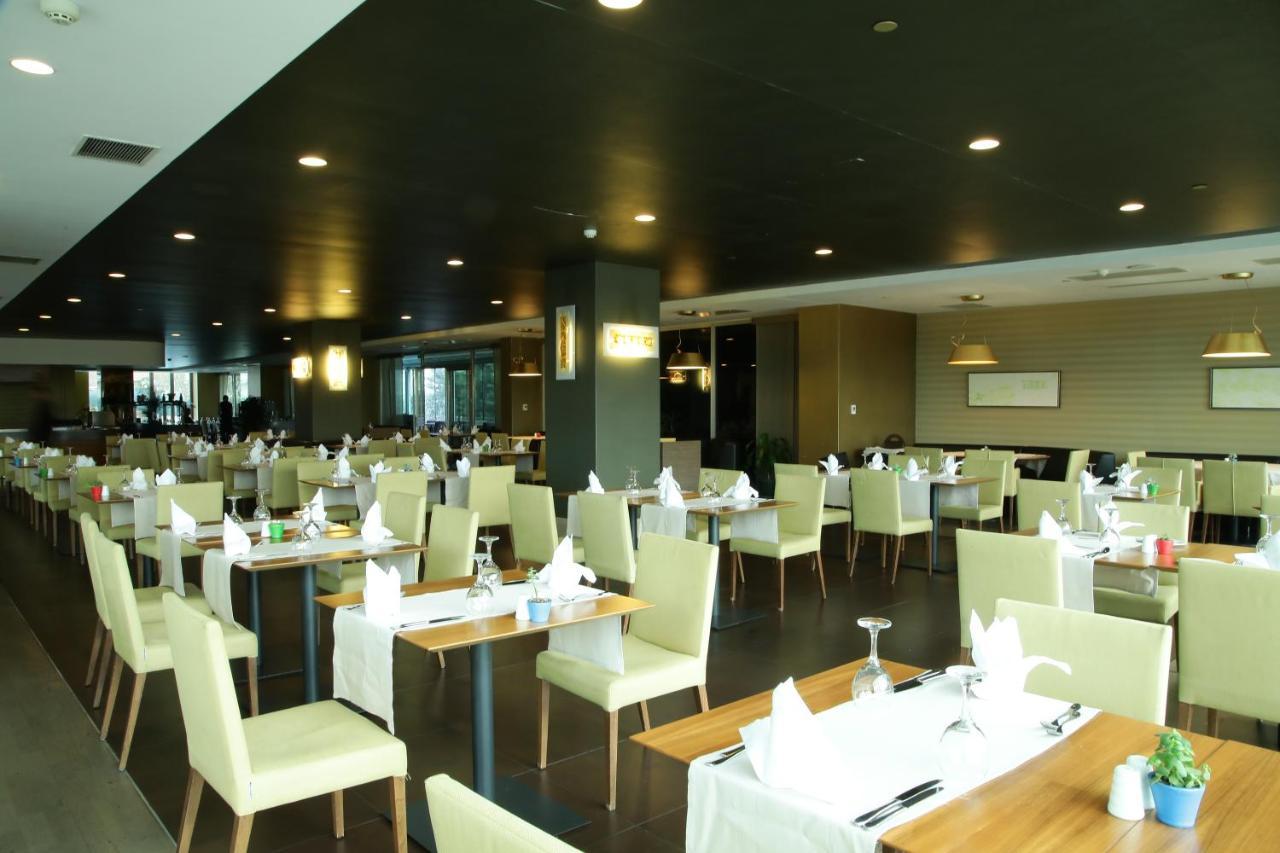 Cevahir Hotel Istanbul Asia Kültér fotó The restaurant