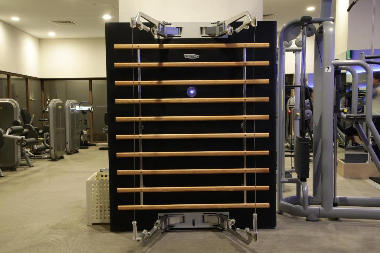 Cevahir Hotel Istanbul Asia Kültér fotó A climbing machine