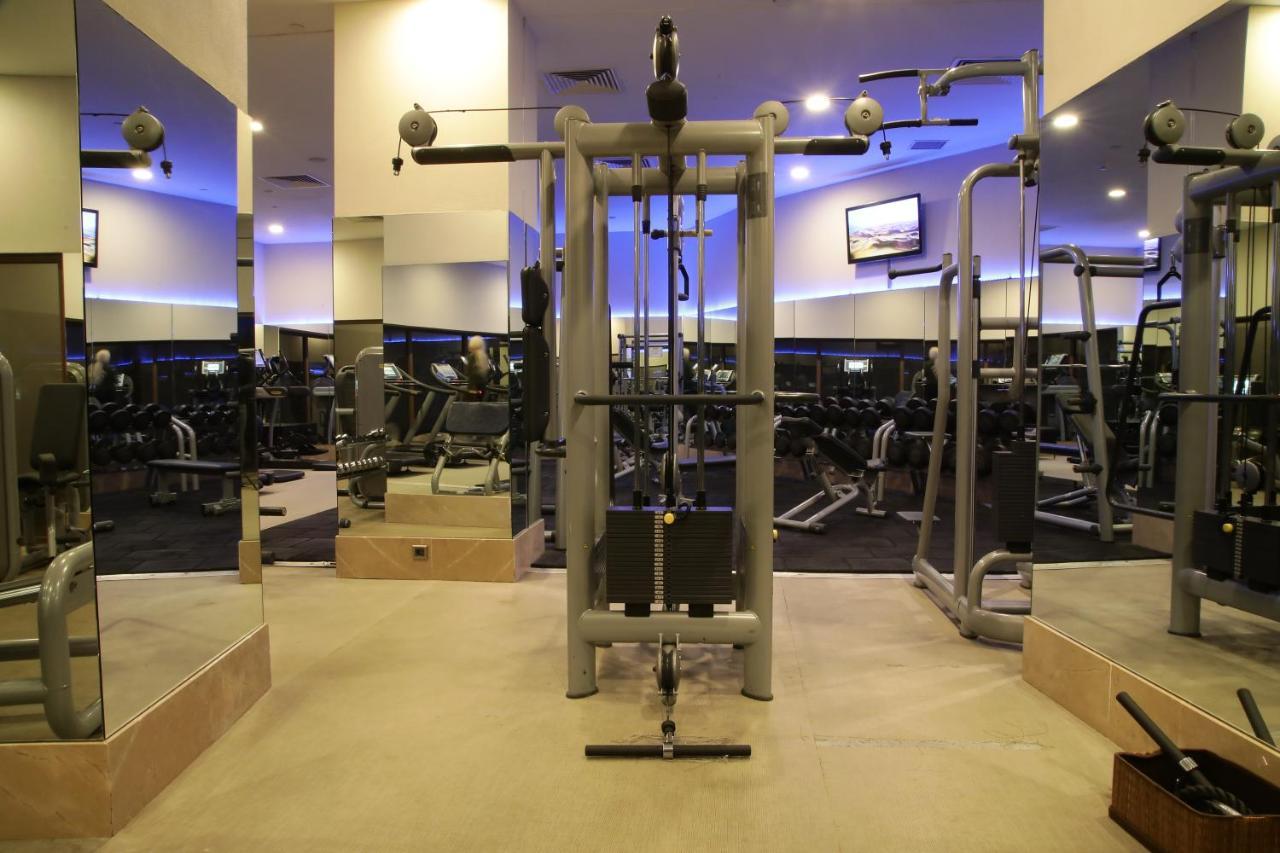 Cevahir Hotel Istanbul Asia Kültér fotó The gym at the hotel